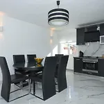 Copacabana Apartment *